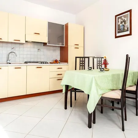 Mara דירה רוביני