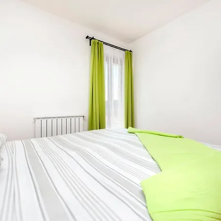 דירה Mara רוביני