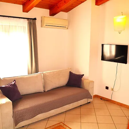 Mara 아파트 로비니