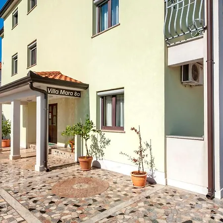 Mara * Rovinj
